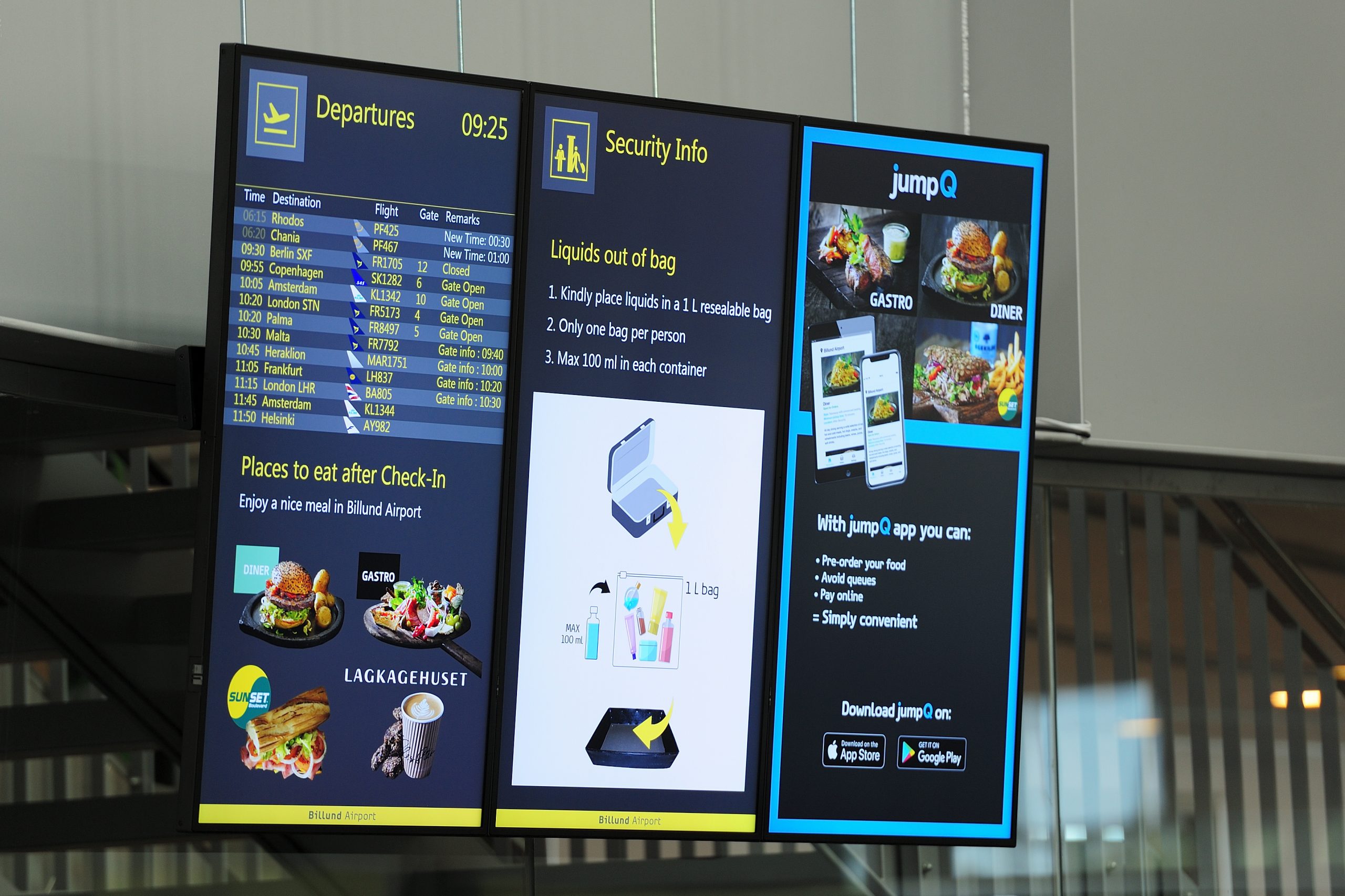 airport digital signage